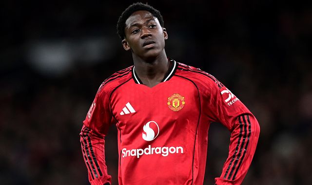 Man Utd keen to resume Mainoo contract talks